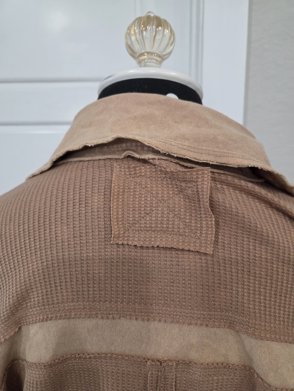 Umgee Cozy Camel Waffle Button-Front Oversized Size Med NWT - Picture 8 of 9